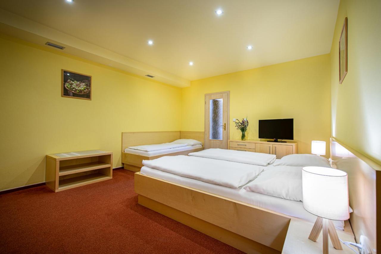 ולהראד Hotel Skanzen מראה חיצוני תמונה