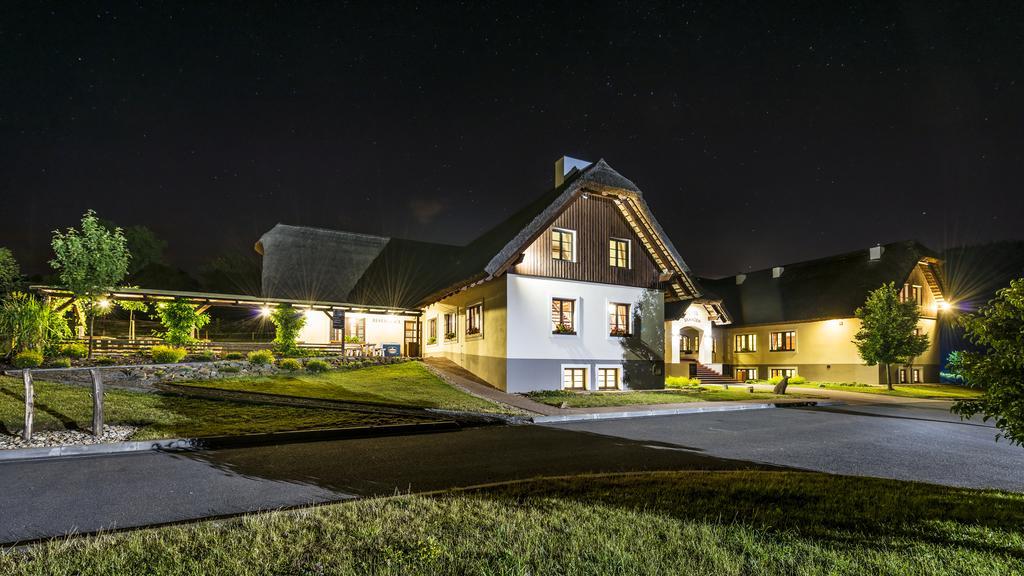ולהראד Hotel Skanzen מראה חיצוני תמונה