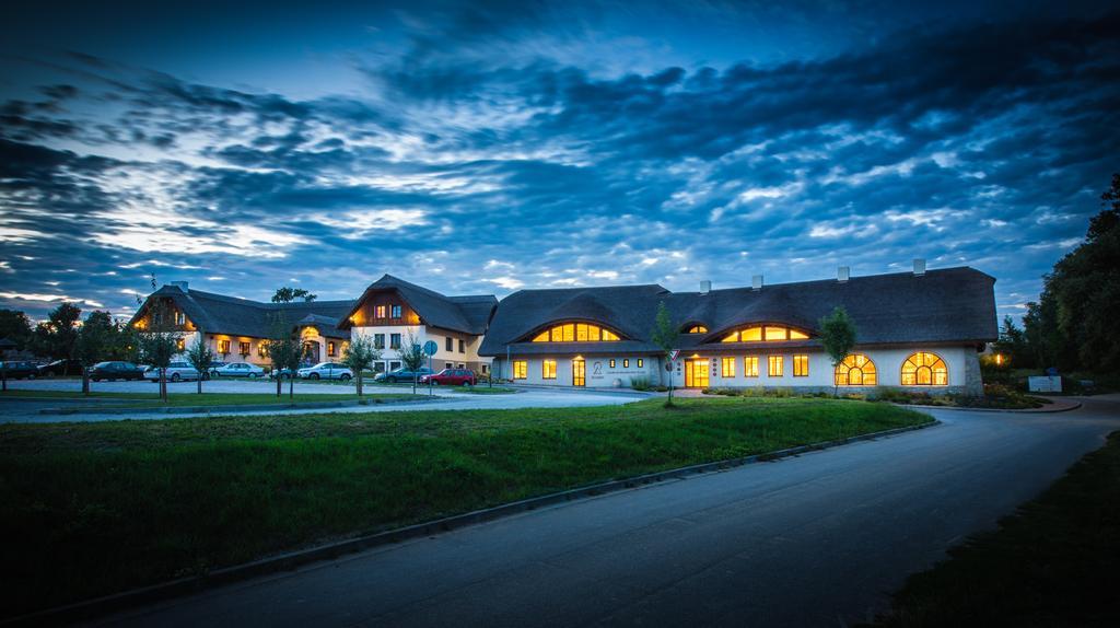 ולהראד Hotel Skanzen מראה חיצוני תמונה
